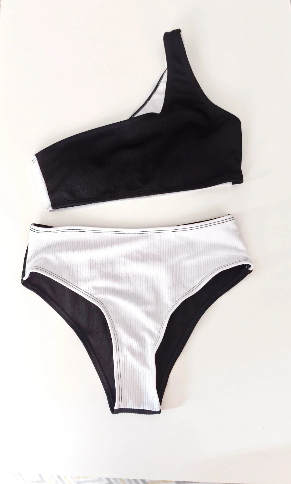 Bikini Diseño Asimétrico Bicolor Nuevo
