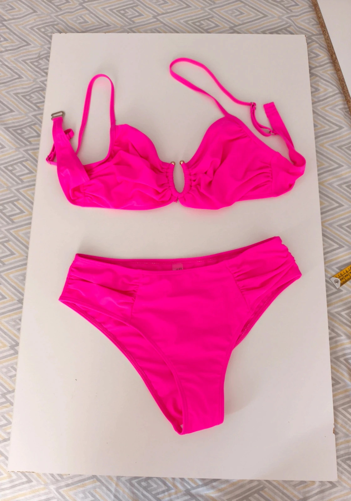 Bikini Rosa Fucsia Neón Nuevo Sin Usar T.L