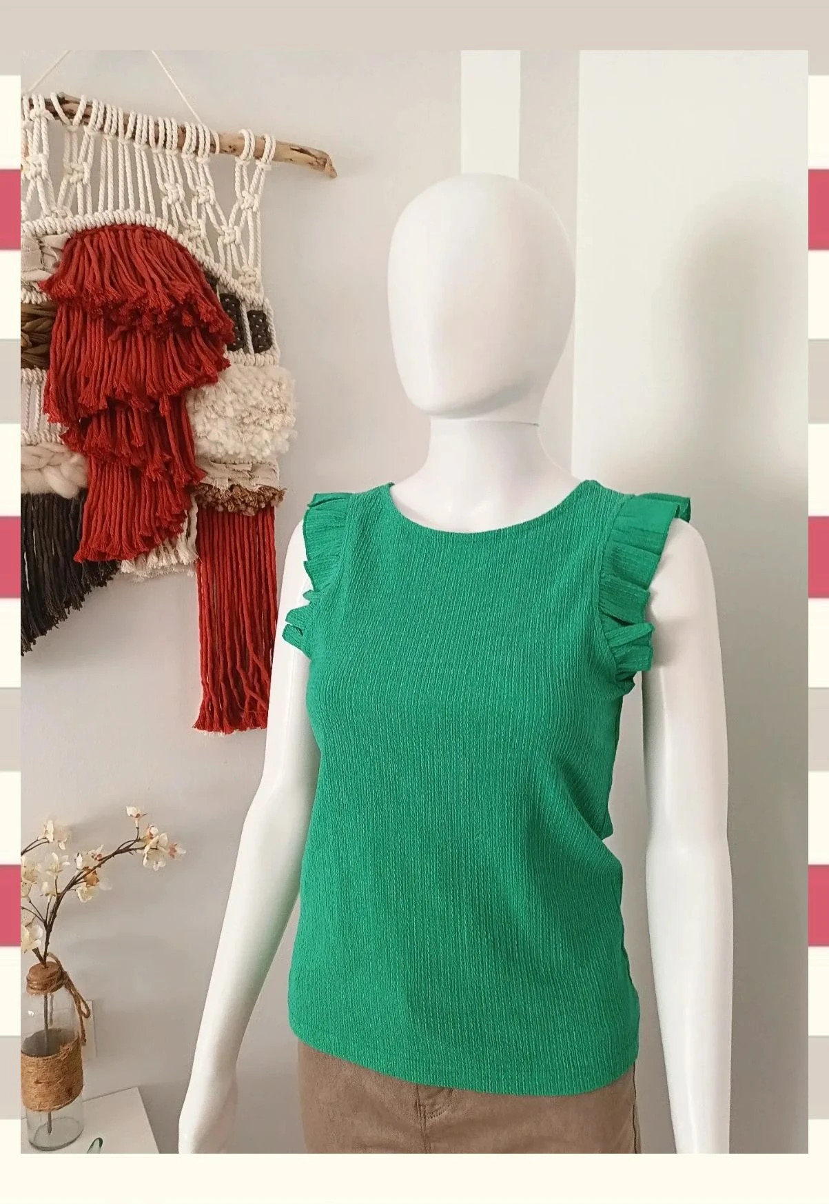 Top Verde Texturizado con Volantes by Vero Moda T.XS