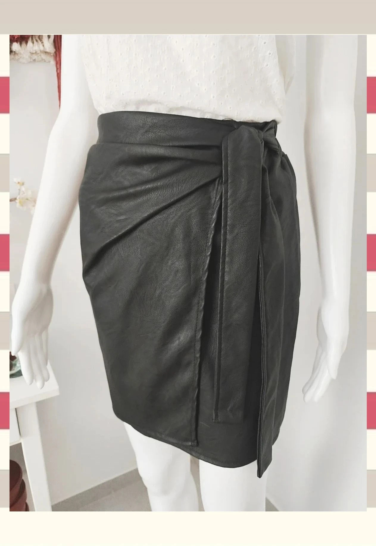 Minifalda Cruzada Efecto Cuero (Made un Italy) – M-Made in Italy – taille S / 36 / 8 3
