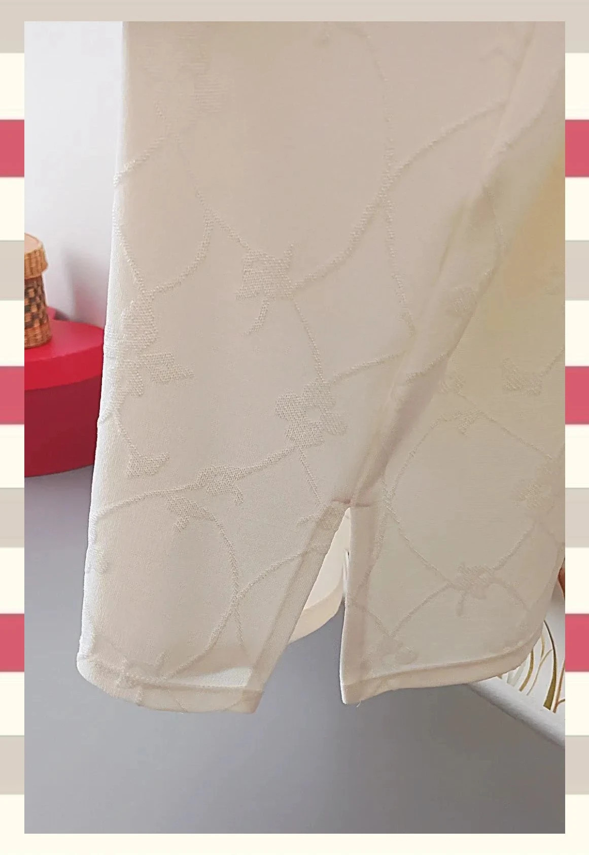 Camiseta texturizada con relieve floral en Blanco Roto T.44/46 – Vintage Boutique – taille XXXL / 46 / 18 4