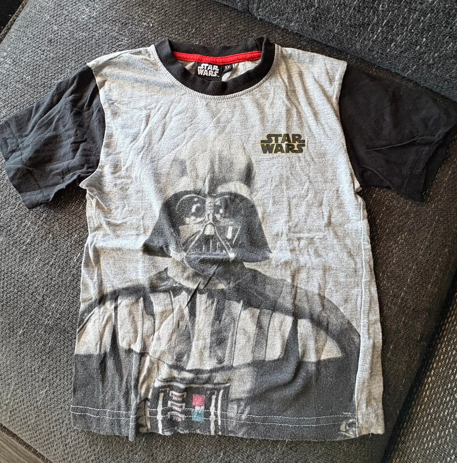 Lot de 5 t-shirts taille 5 ans – toutes marques – taille 5 ans 4