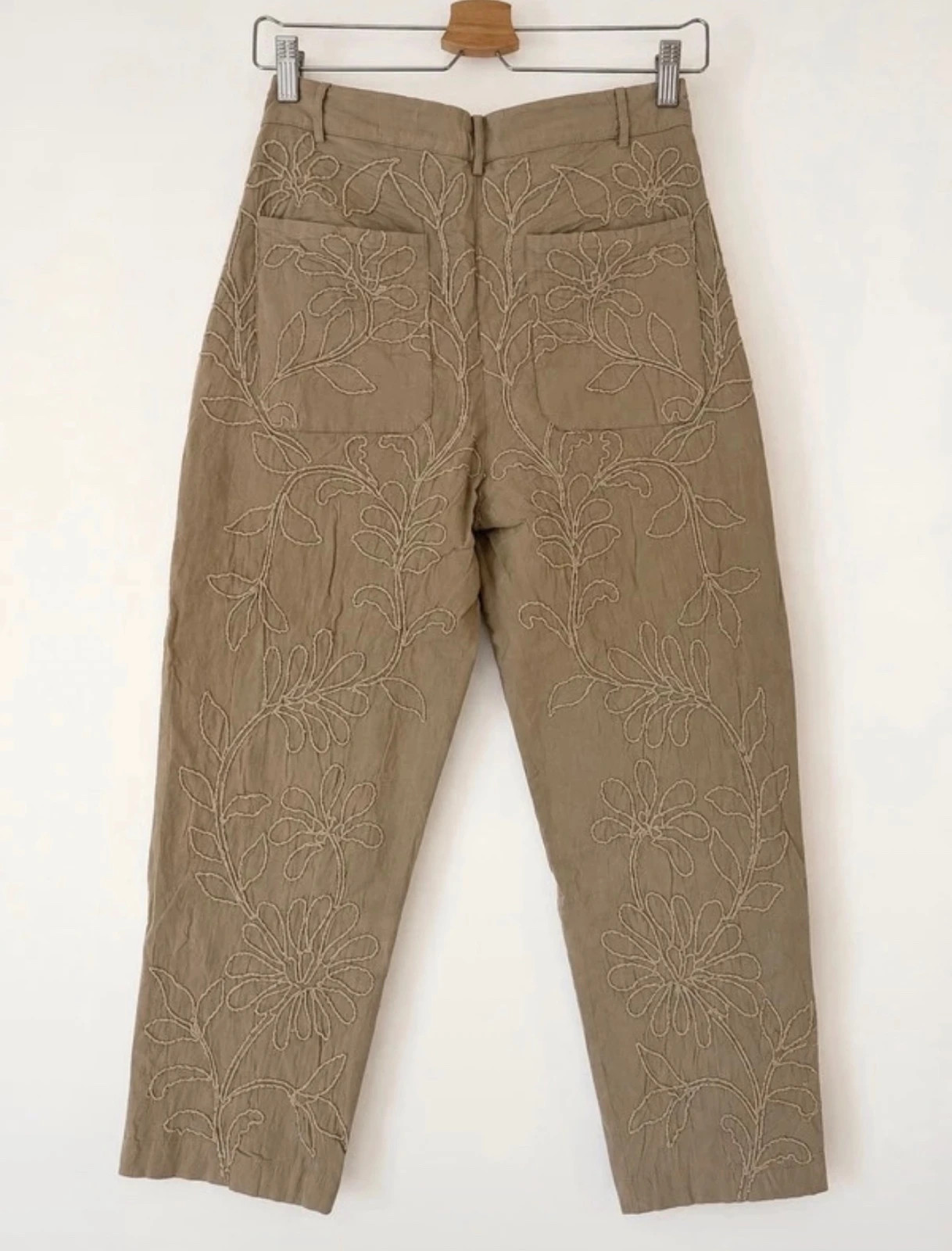 Pantalon Zara gris brodé fleurs - Taille S - Neuf – Zara – taille S 2
