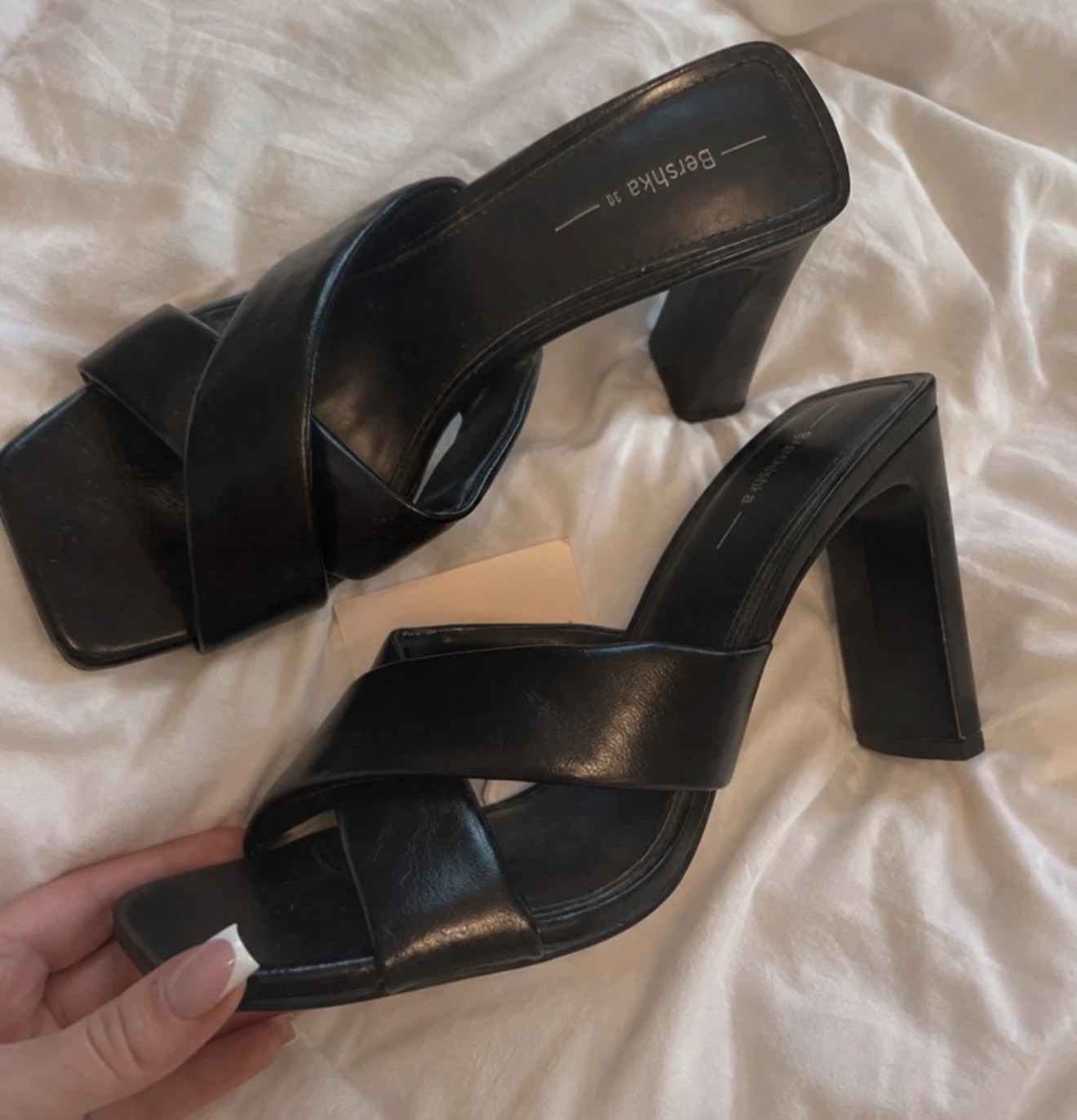 Mules à talons noires Bershka - taille 38 - neuves avec étiquette