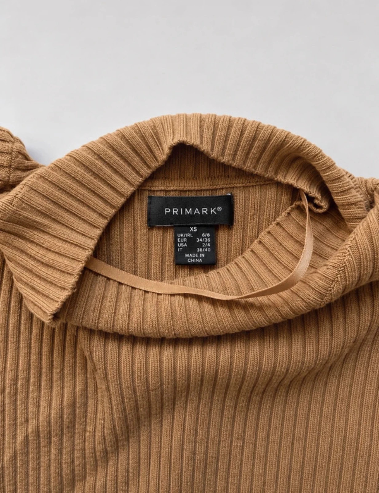 Robe longue côtelée camel Primark XS avec ceinture – Primark – taille XS 3