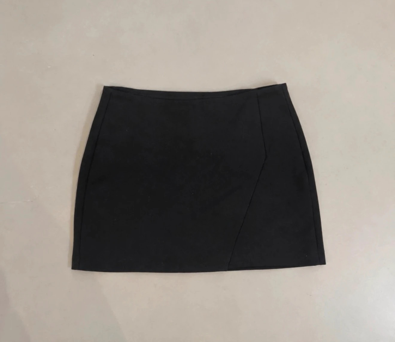 Jupe-short noire Pull&Bear – Taille M – Neuve