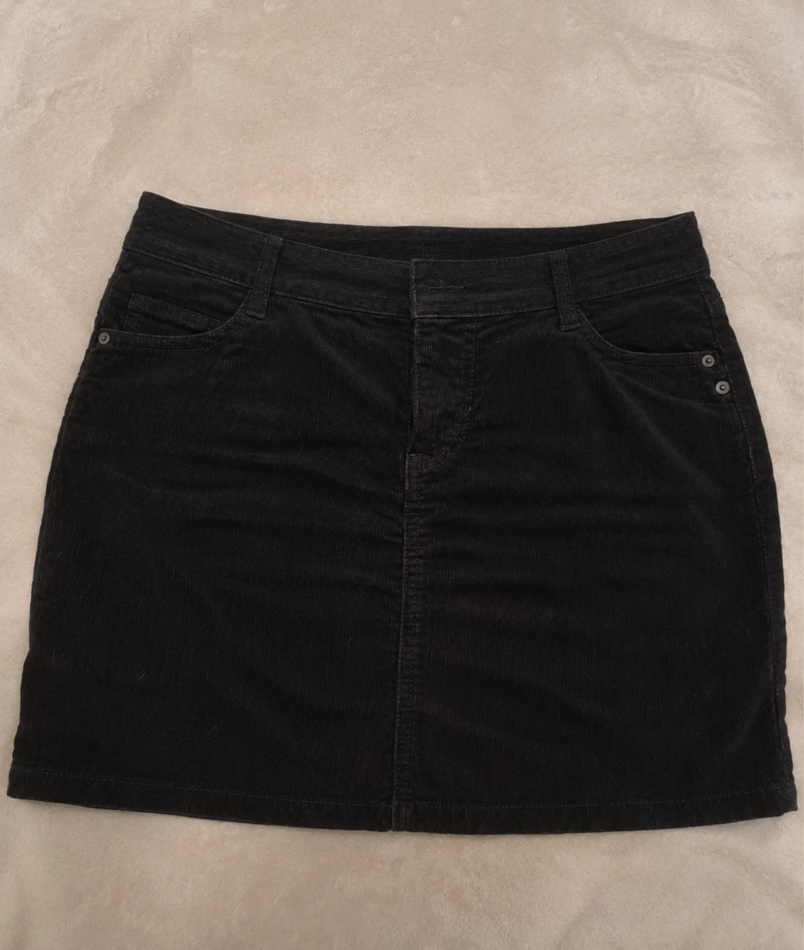 Jupe courte noire en velours côtelé Yessica - Taille 42 - neuve – C&A – taille 42 2
