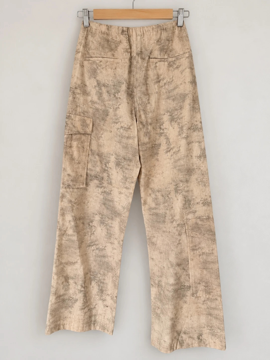 Pantalon cargo Zara beige imprimé – Taille M – Zara – taille M 2