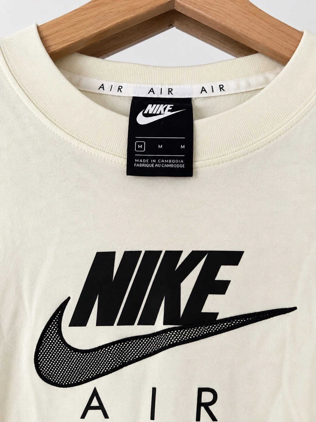 T-shirt Nike Air crème / écru – Taille M – Neuf – Nike – taille M / 38 / 10 3