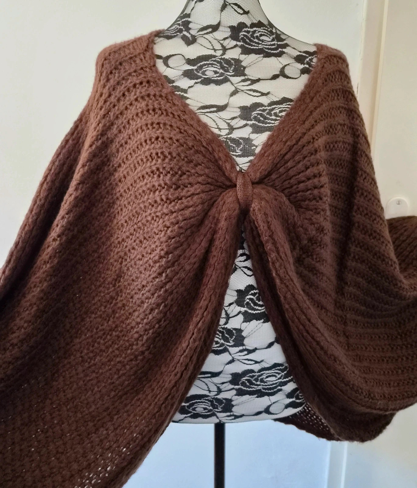 Sublime pull noeud oversize en mailles douces - taille unique 46 au 52 – Made In Italy – taille XXXL / 46 / 18 2