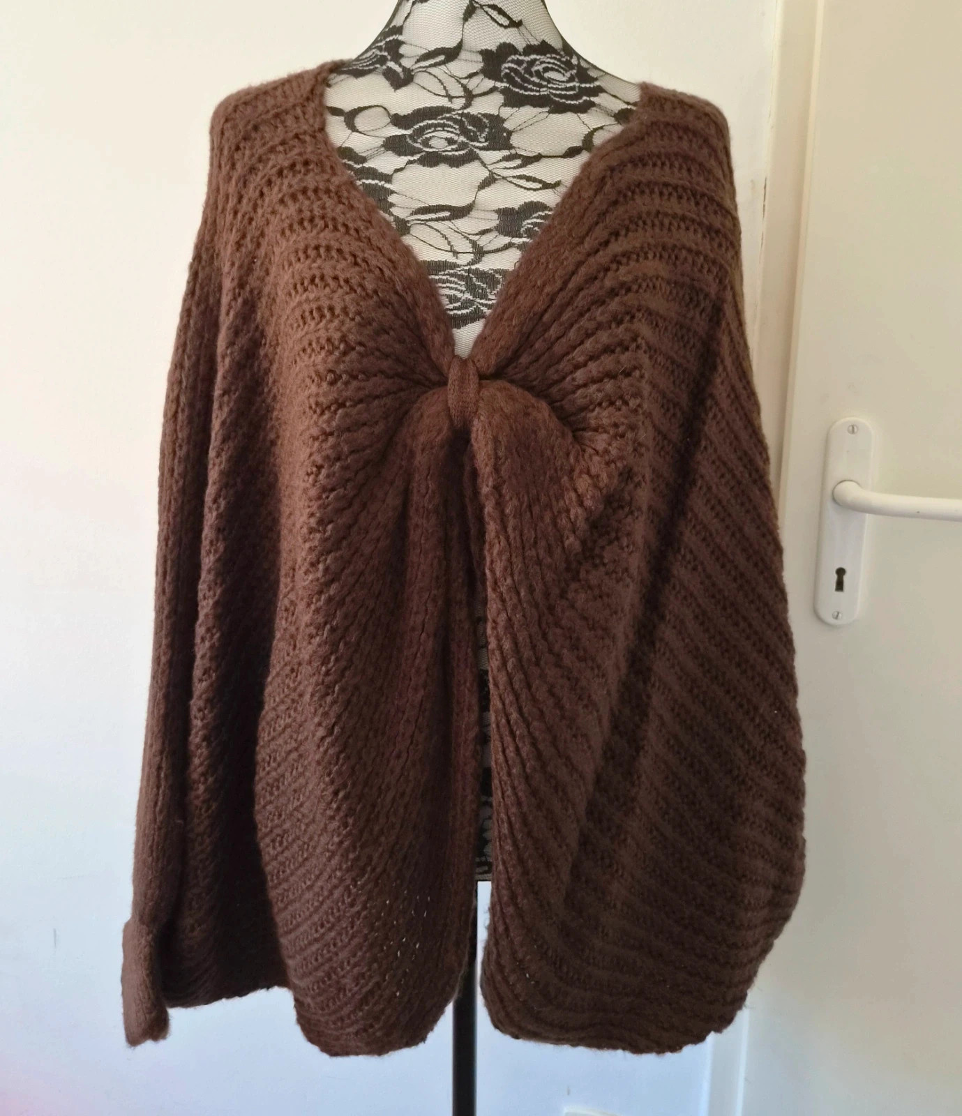 Sublime pull noeud oversize en mailles douces - taille unique 46 au 52 – Made In Italy – taille XXXL / 46 / 18 3
