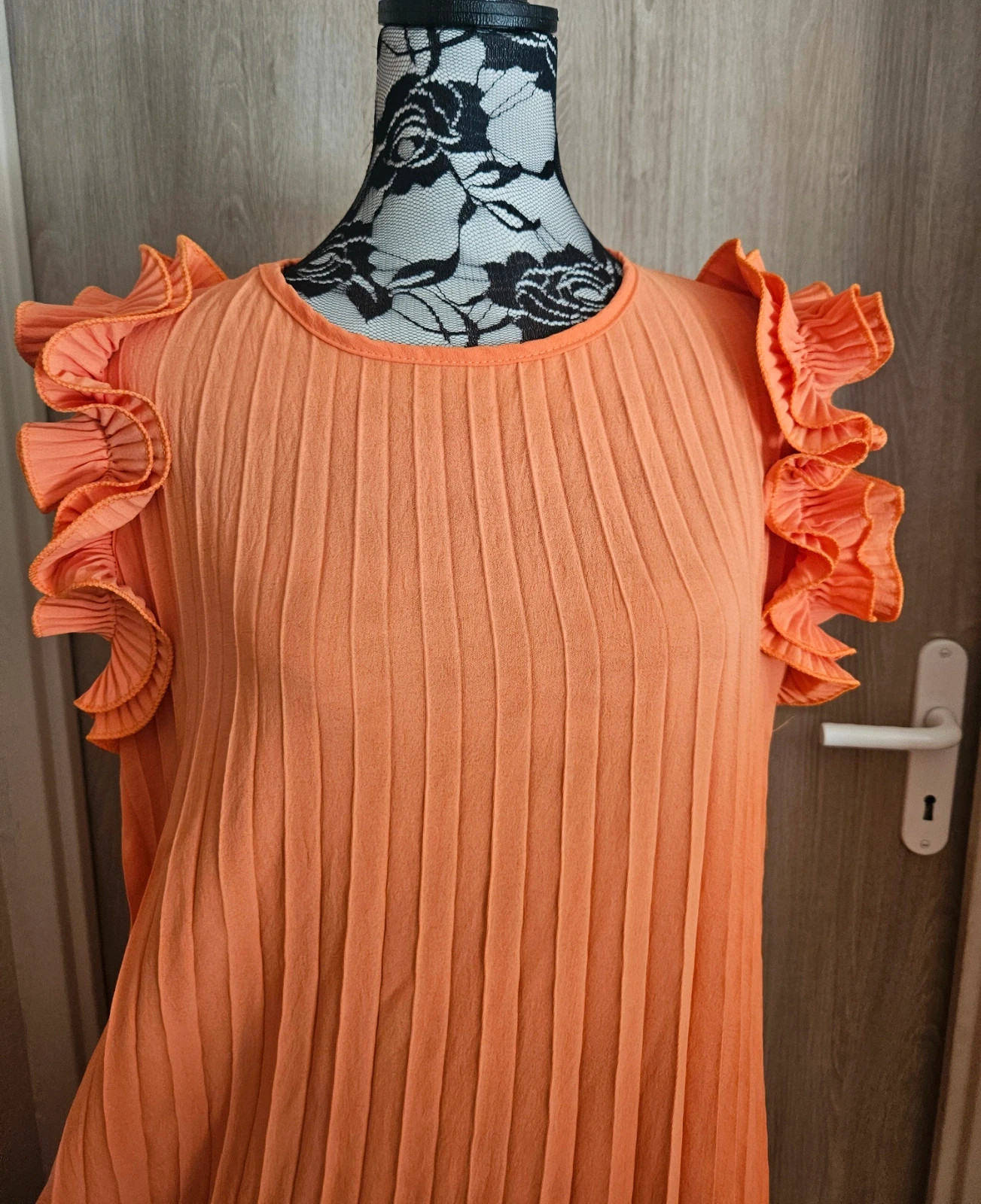 Robe longue plissée épaules froufrous -TU 38 au 50 – M-Made in Italy – taille XXL / 44 / 16 3