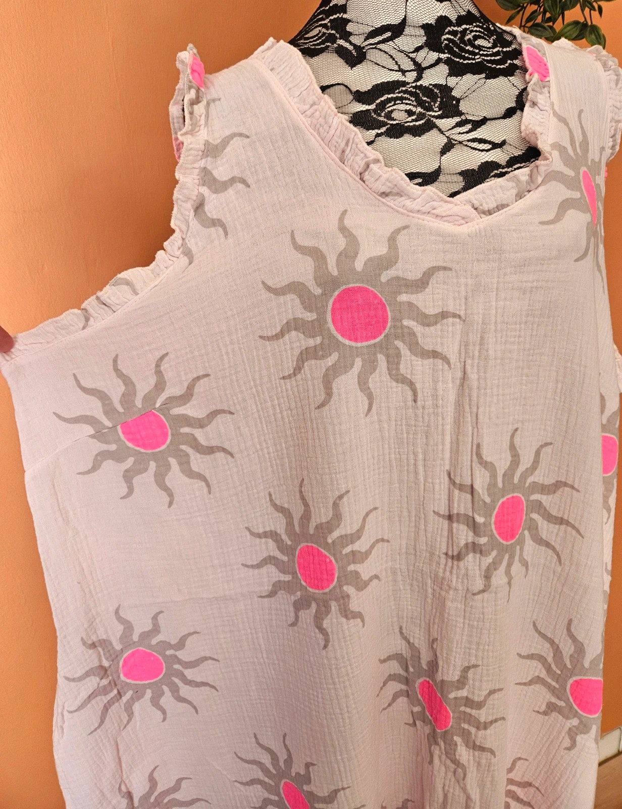 Robe longue en coton motifs soleils fluo - TU 44 au 52 - Made in ltaly – made in ltaly – taille 4XL / 48 / 20 4