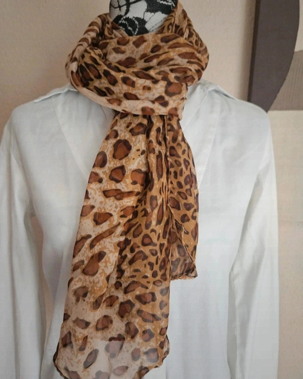 Magnifique foulard motifs léopard 🐆 – Boutique Parisienne 3