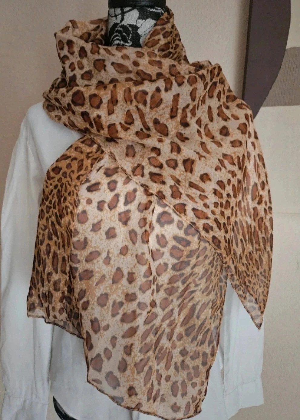 Magnifique foulard motifs léopard 🐆 – Boutique Parisienne 2