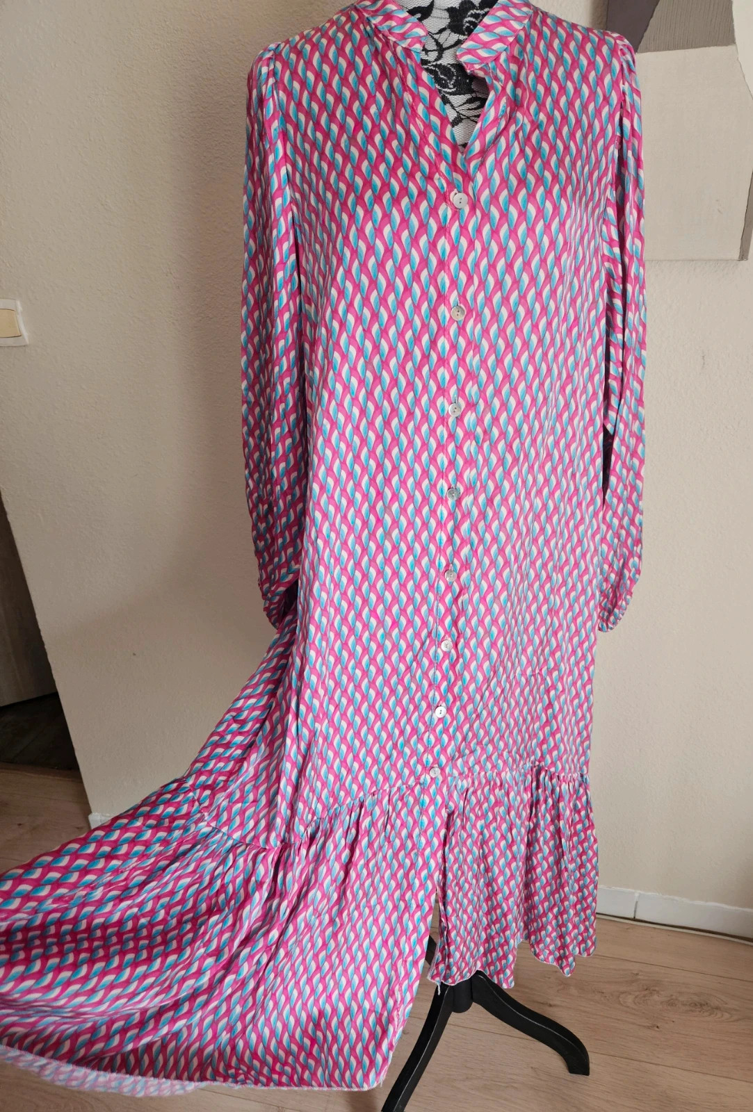 Magnifique robe en viscose et soie , fluide, TU 42 au 46 – Boutique Parisienne – taille XXXL / 46 / 18 2
