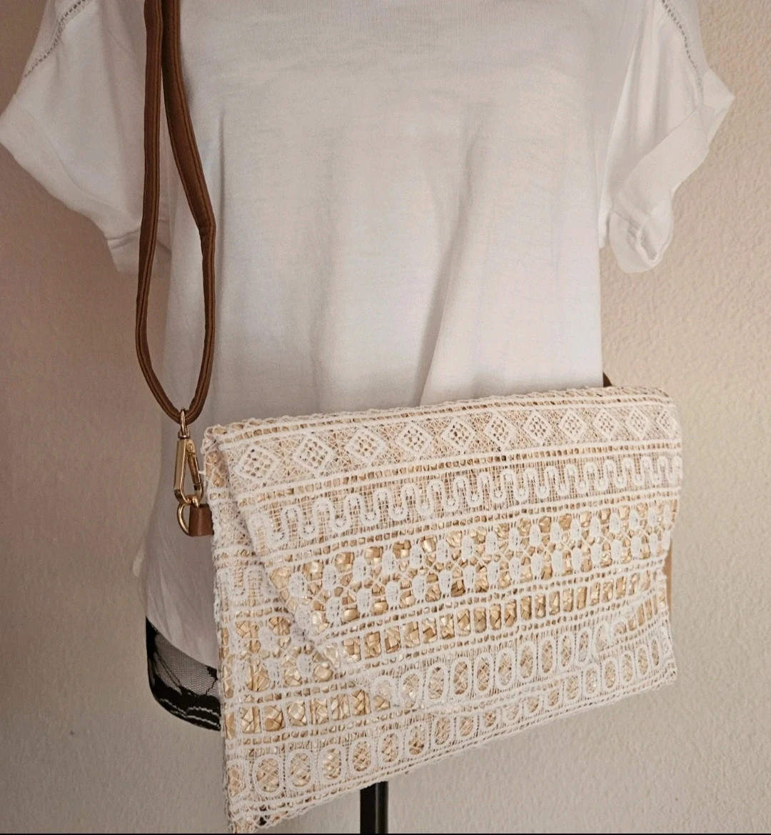 Magnifique pochette Bohême en paille et dentelle – Boheme 2
