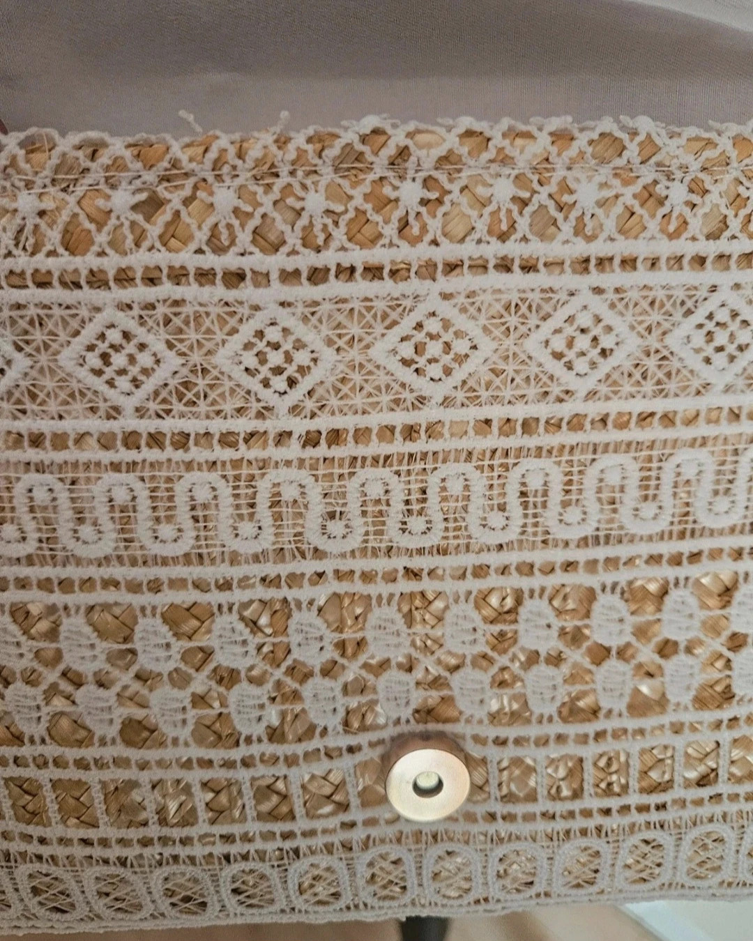 Magnifique pochette Bohême en paille et dentelle – Boheme 4