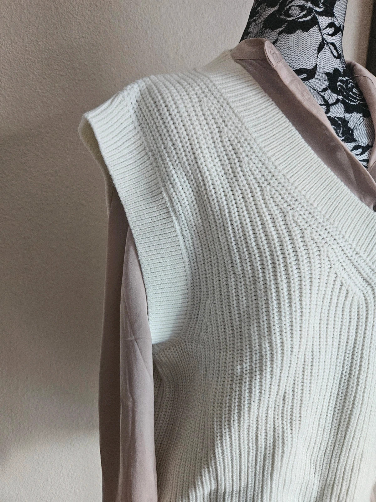 Joli haut en mailles sans manches taille 40/42 – Boutique Parisienne – taille L / 40 / 12 2