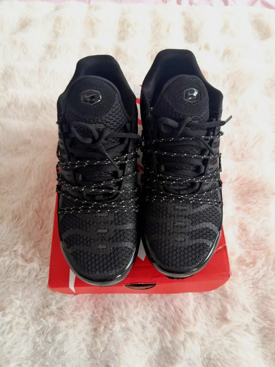 Basket Nike utility noir neuf jamais porté  – Nike – taille EU 43 4
