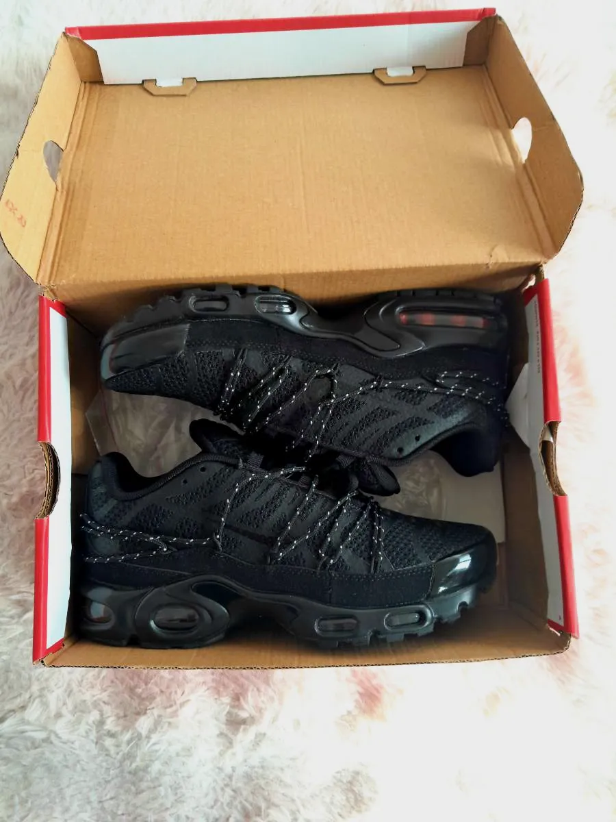 Basket Nike utility noir neuf jamais porté  – Nike – taille EU 43 3