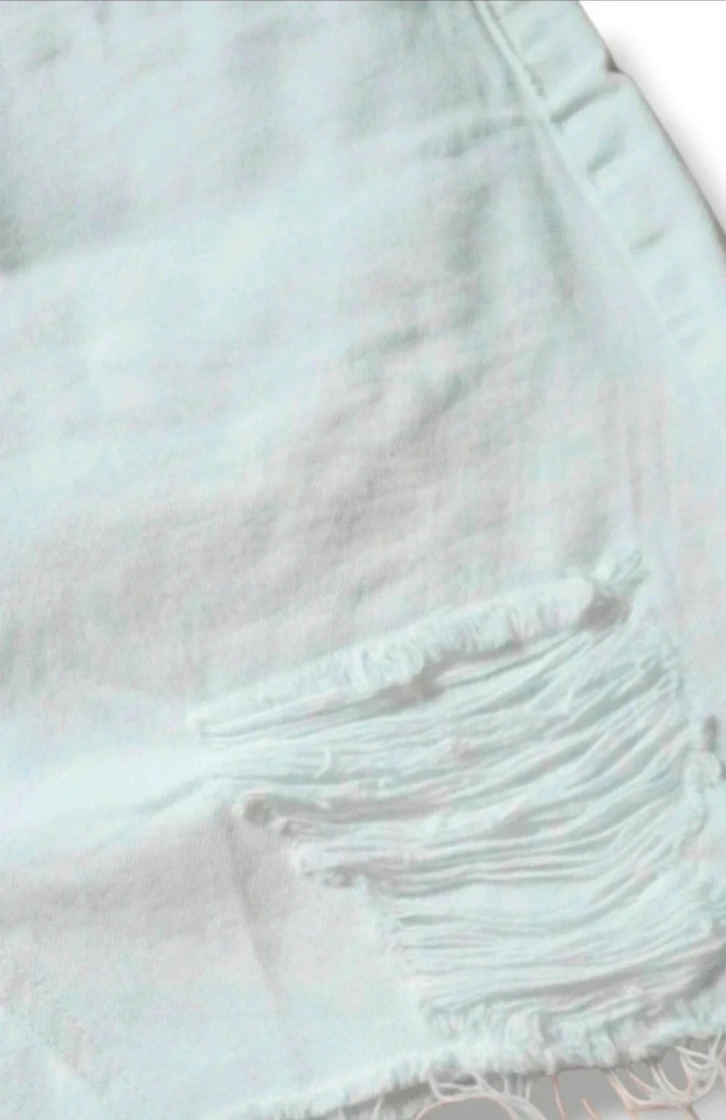 Minifalda denim blanca rota bajo deshilachado | Y2K street style | Mango talla 44 – Mango – taille XXL / 44 / 16 2
