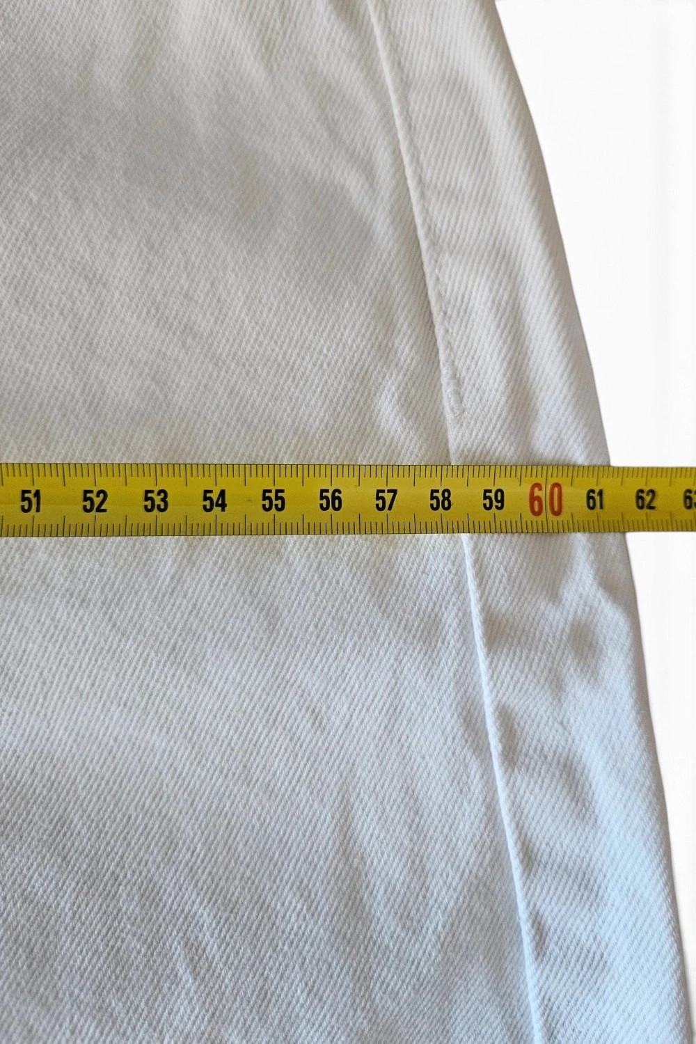 Bermuda denim blanca modelo Zaida talle alto | minimal chic | Mango talla 46 – Mango – taille XXXL / 46 / 18 5