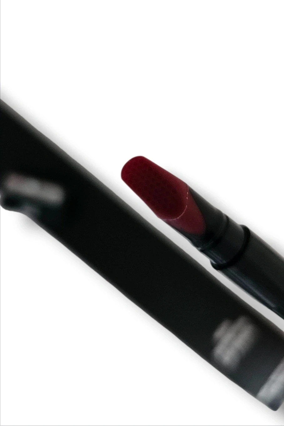 Lápiz Labial High Definition Lip Pencil Tono Koi | Nee Makeup | Nuevo en Caja – Nee makeup 2
