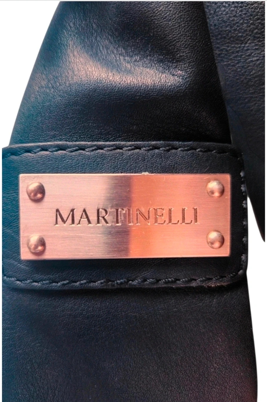 Martinelli Genuine Leather Shoulder Bag · Black – Martinelli 4