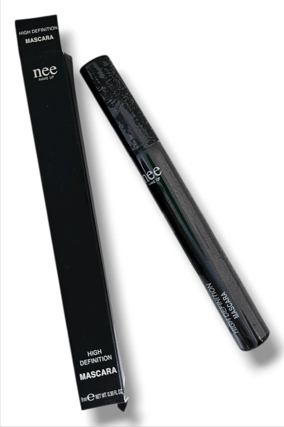 Nee Make Up High Definition Mascara · Black · Length & Volume