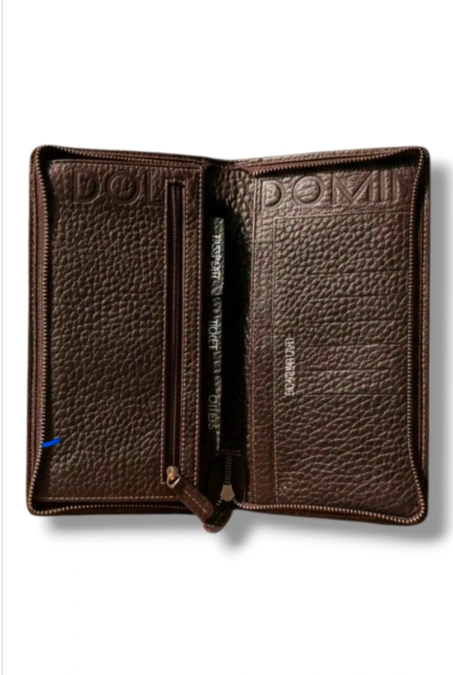 Adolfo Domínguez Leather Travel Wallet · Chocolate Brown