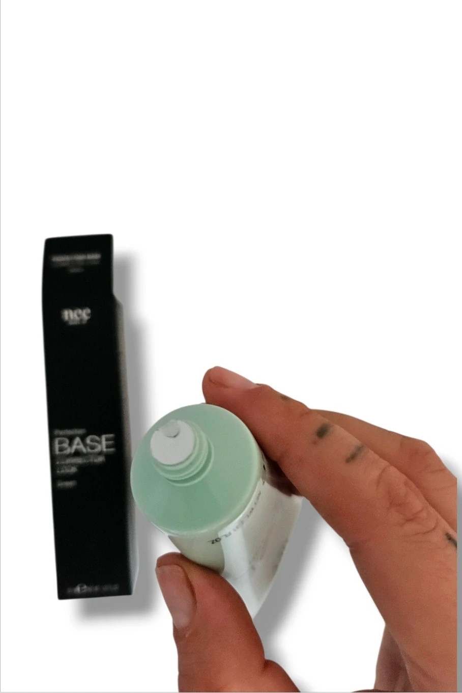 Nee Make Up Green Corrector Primer · 30 ml · Neutralizes Redness – NEE MAKE UP MILANO 2