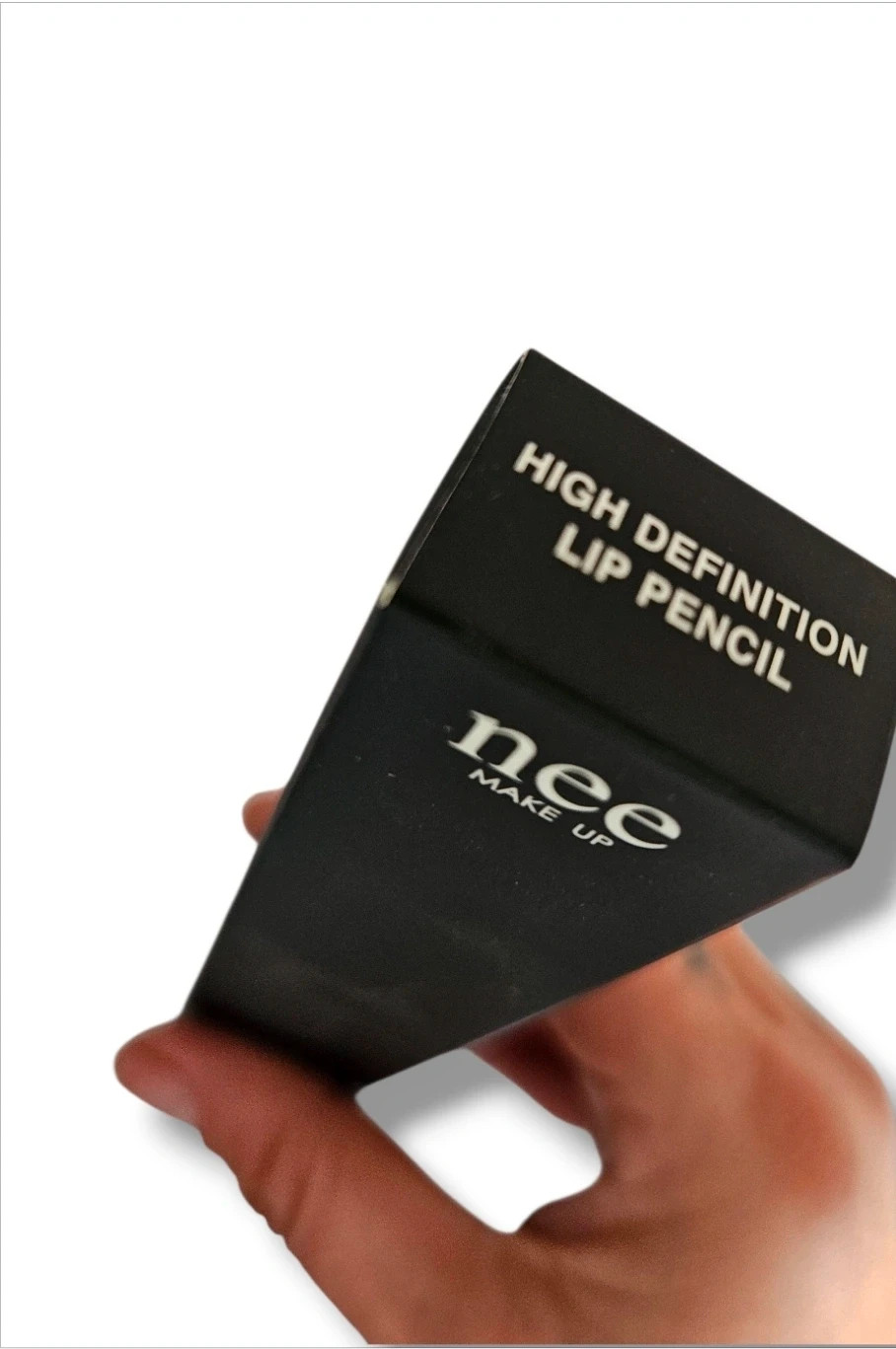 Nee Make Up High Definition Lip Pencil · · Long‑Lasting & Precise – Nee makeup 5