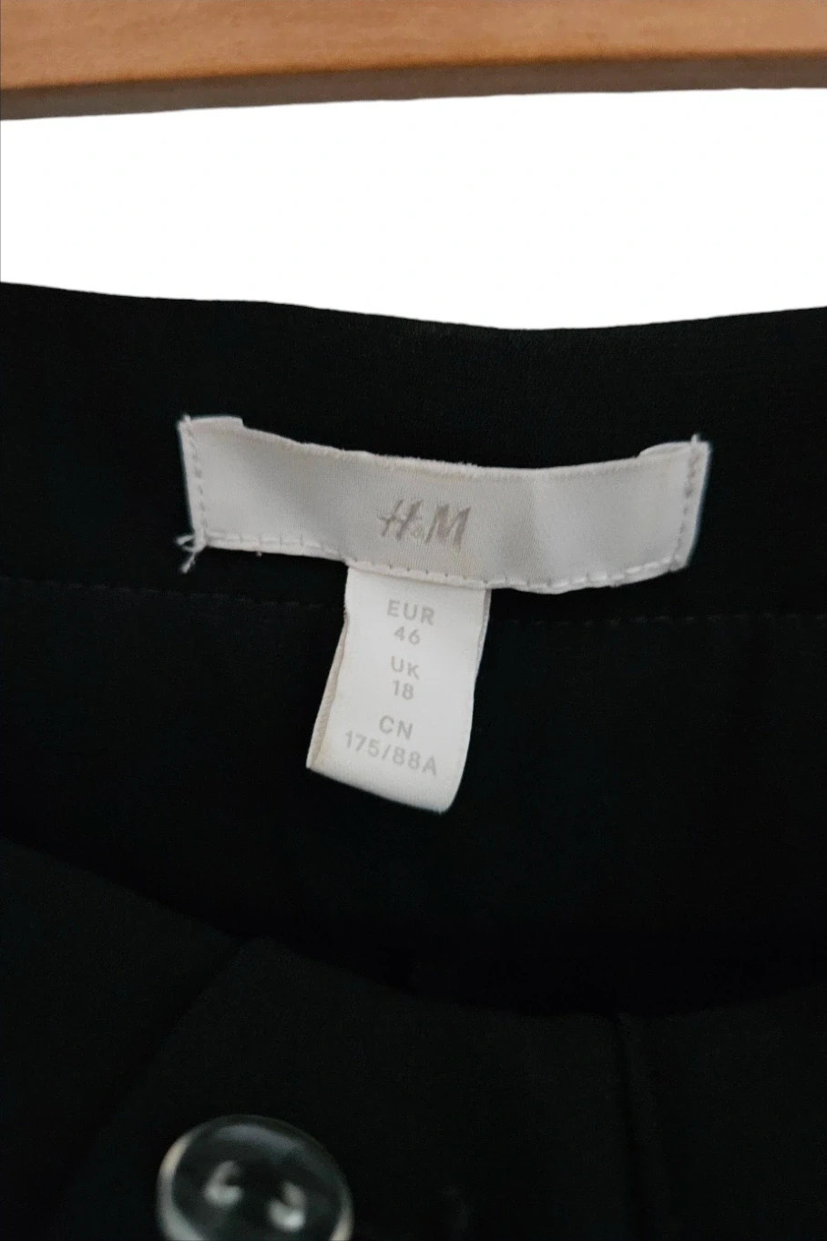 H&M High‑Waist Tapered Trousers · Black · Size 46 – H&M – taille XXXL / 46 / 18 4