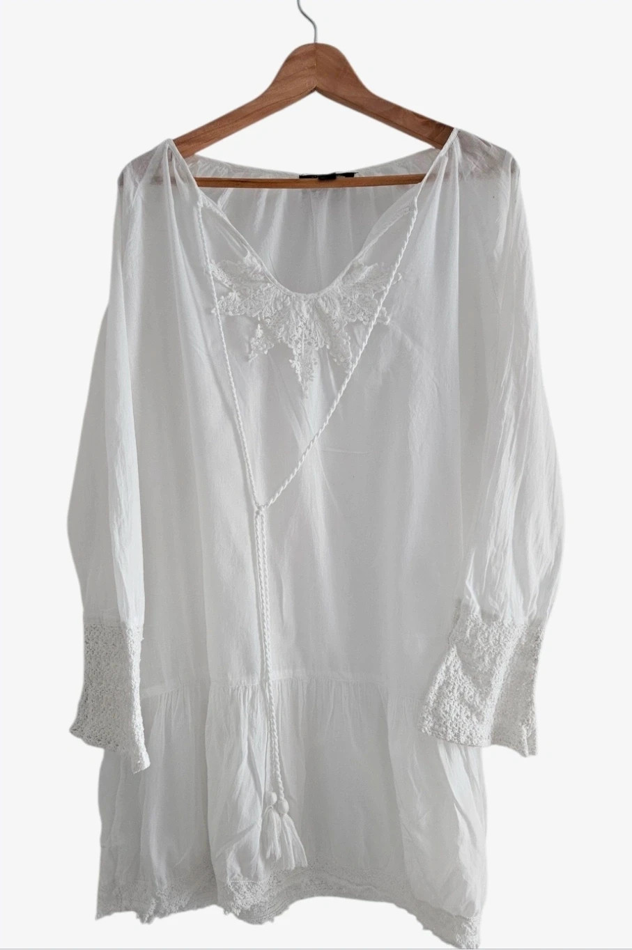 Primark White Beach Dress · Size L · Crochet Boho Details Descripción: – Primark – taille L / 40 / 12