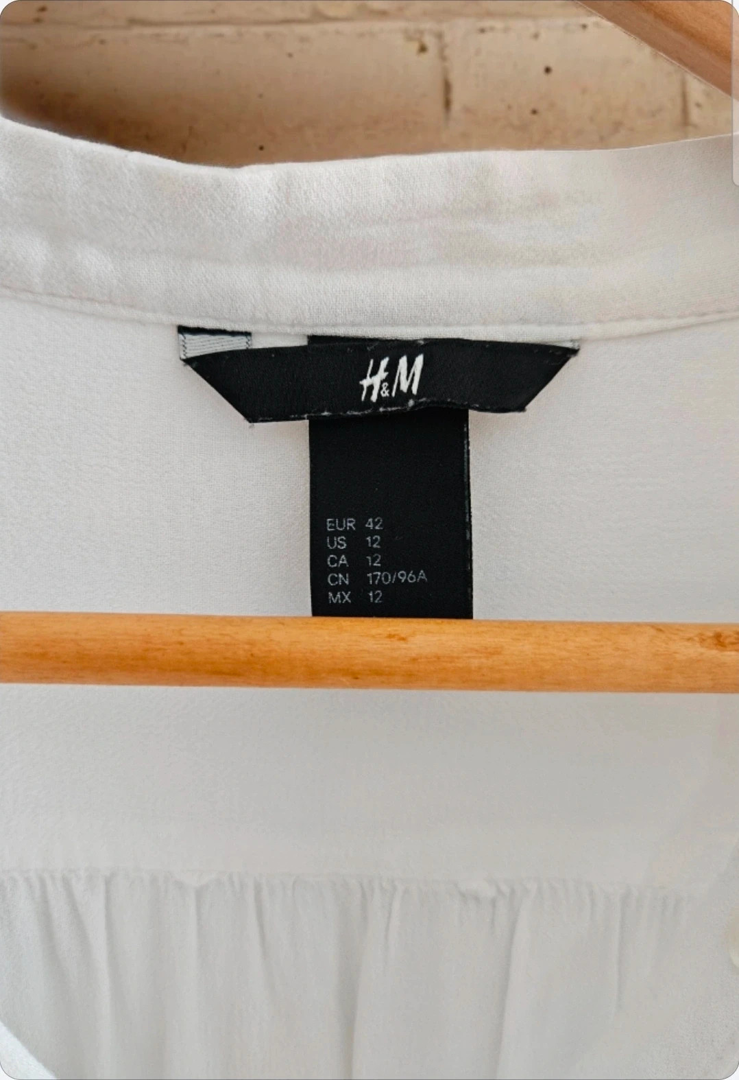 H&M asymmetric white shirt · Size 42 · Perfect condition – H&M – taille XL / 42 / 14 4