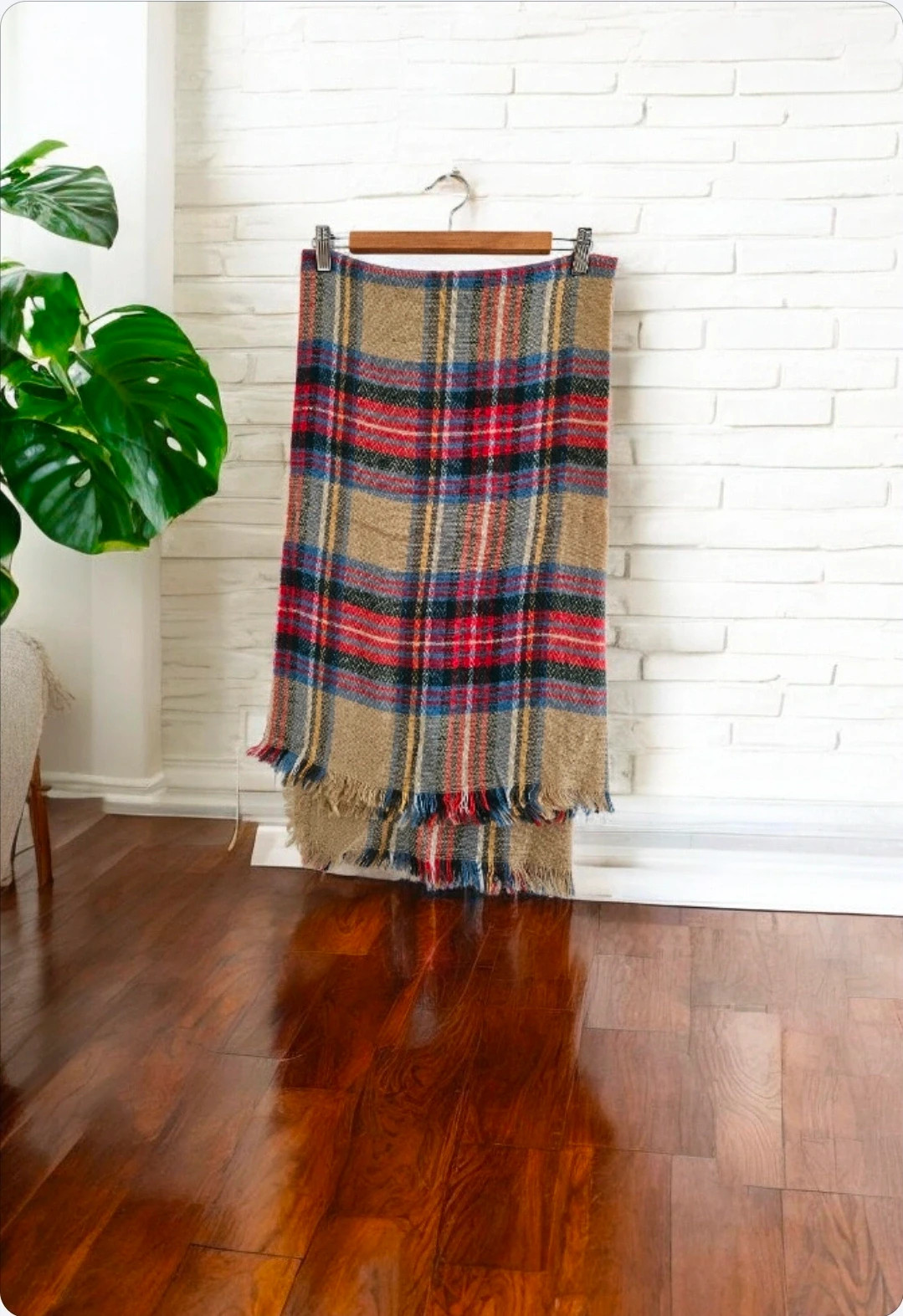 Plaid tartan scarf · Soft & warm · Local purchase · Perfect condition