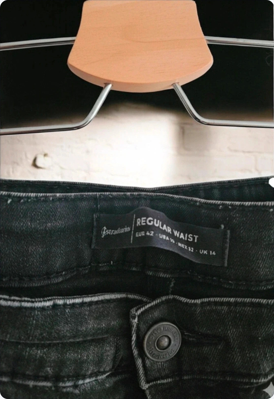 Stradivarius jeans · Size 42 · Regular waist · Stretch fit · Great condition – Stradivarius – taille XL / 42 / 14 5