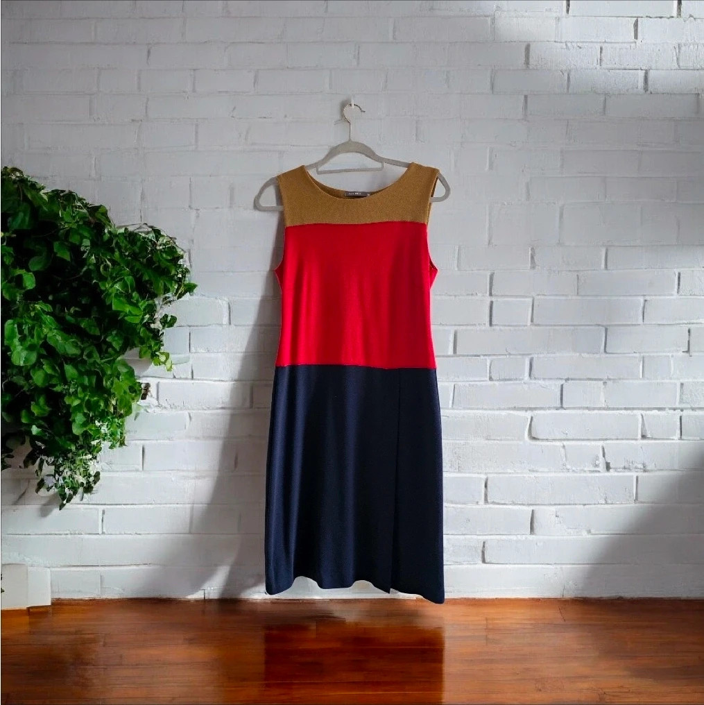 Easy Wear knit dress · Size 38 · Stretch fit · Perfect condition