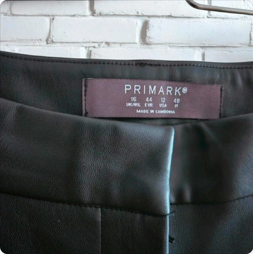 Primark faux leather shorts · Size L · Tailored fit · Great condition – Primark – taille L / 40 / 12 3