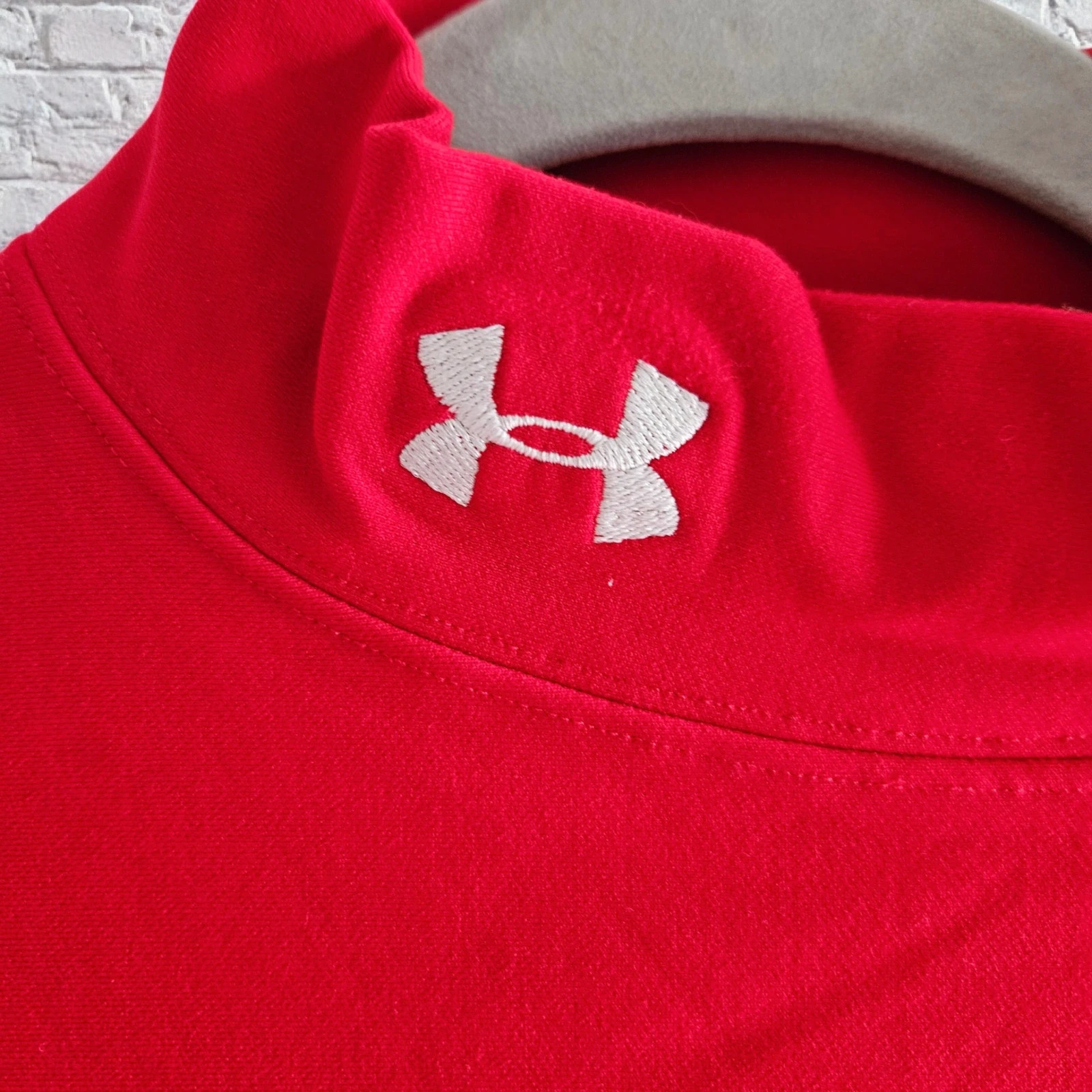 Under Armour thermal top · Size L · Perfect condition · Sport fit – Under Armour – taille L / 40 / 12 2