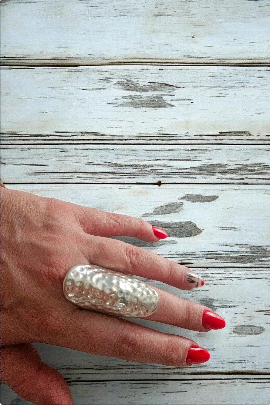 Anillo plateado martillado vintage irregular | Vintage hammered silver tone ring – taille 15,7 mm 2
