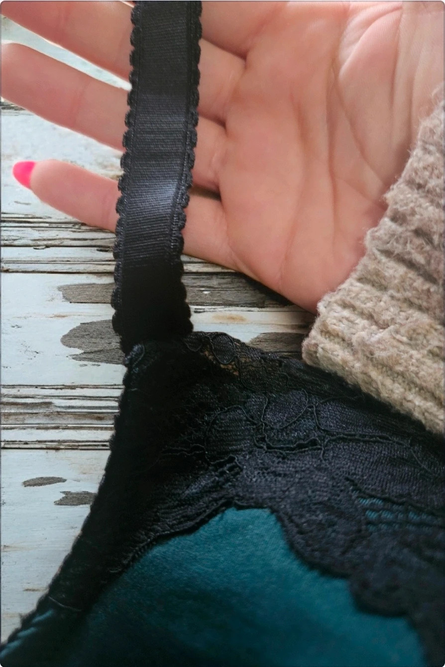 H&M bustier bra · Size 85C · Wide straps · Sexy & supportive · Perfect condition – H&M – taille 85C 4
