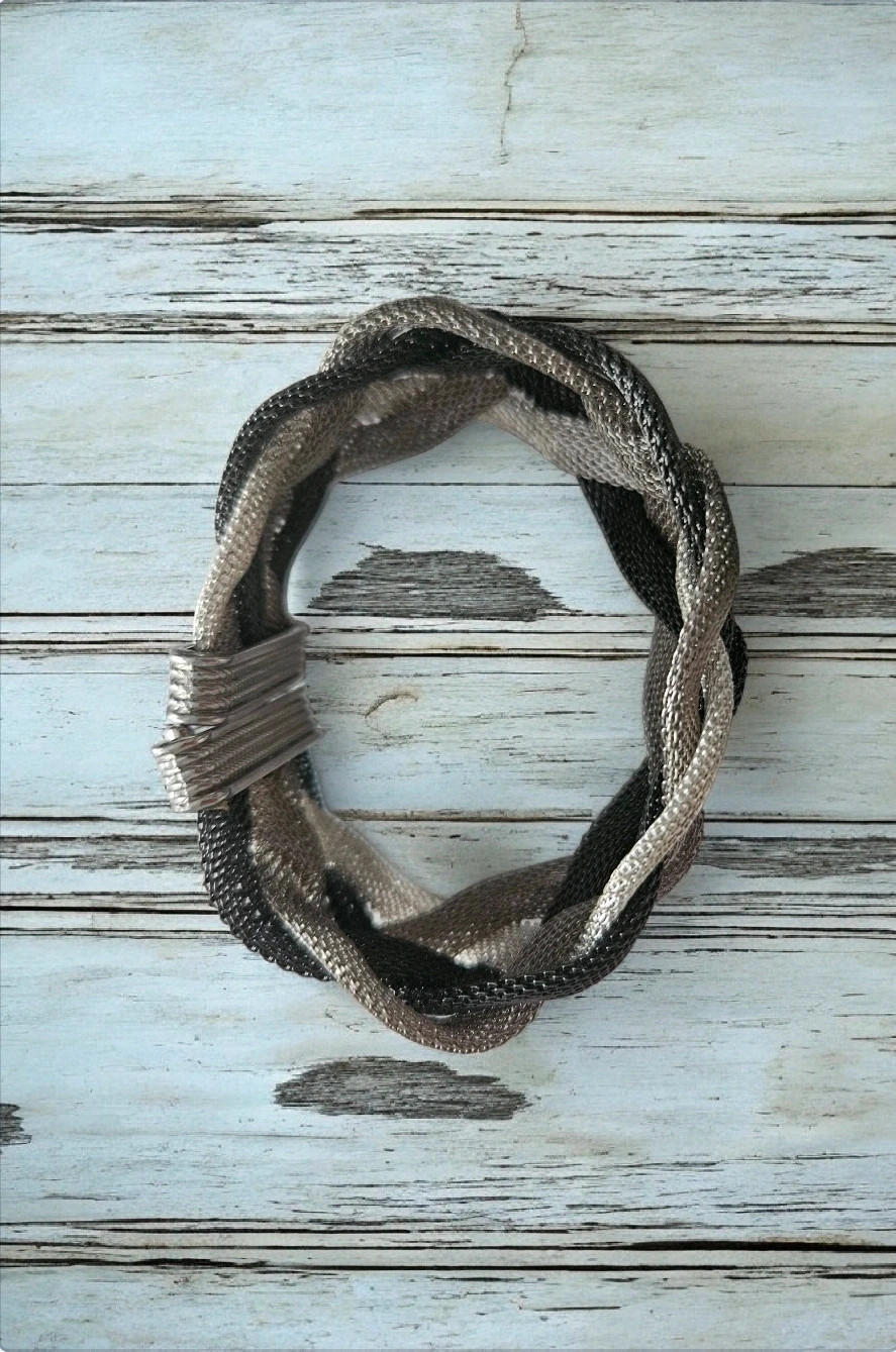 Pulsera vintage metal trenzado plateado cierre imán | Vintage braided silver bracelet 2