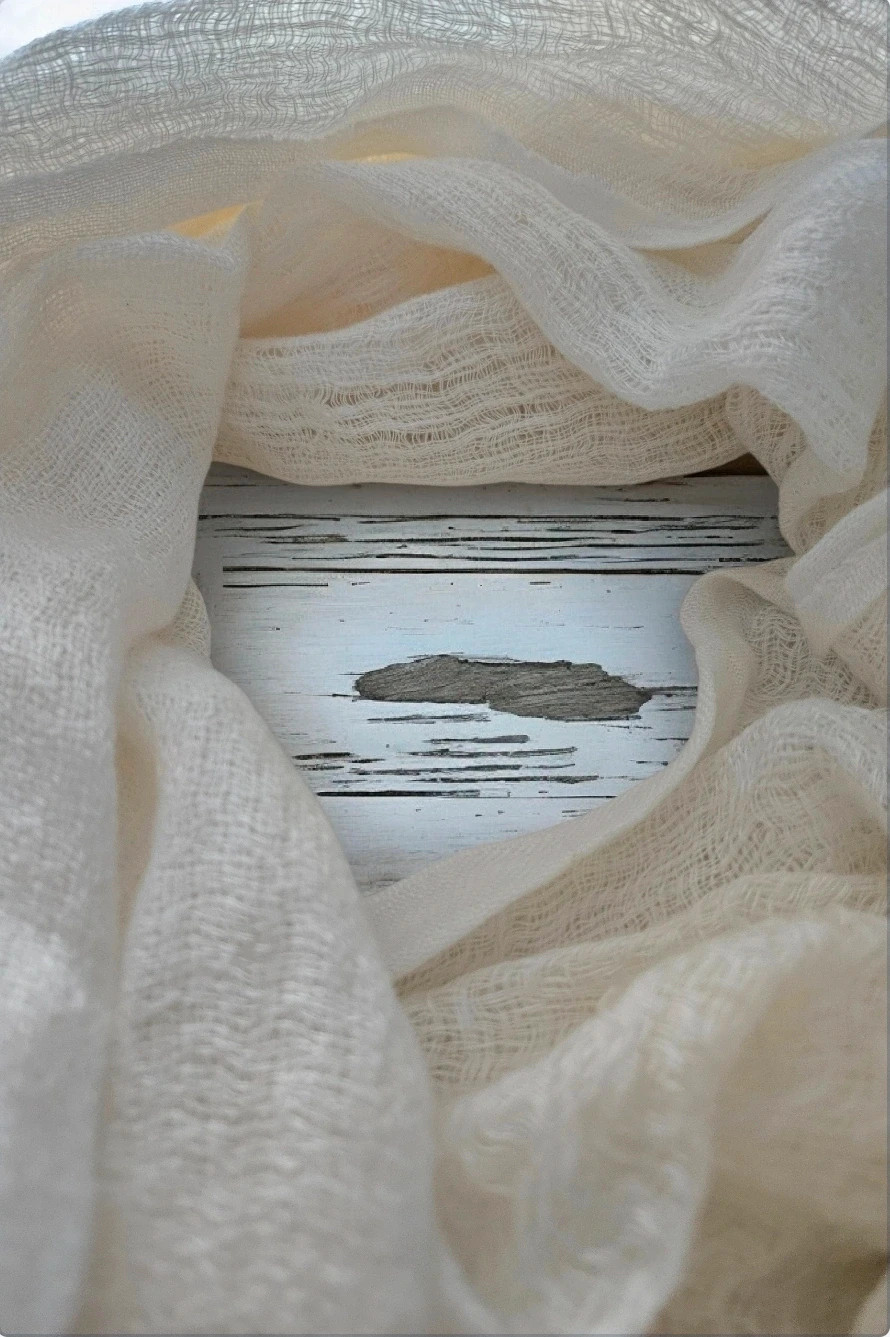 Pañuelo blanco ligero con flecos estado impecable | white lightweight scarf fringed 4