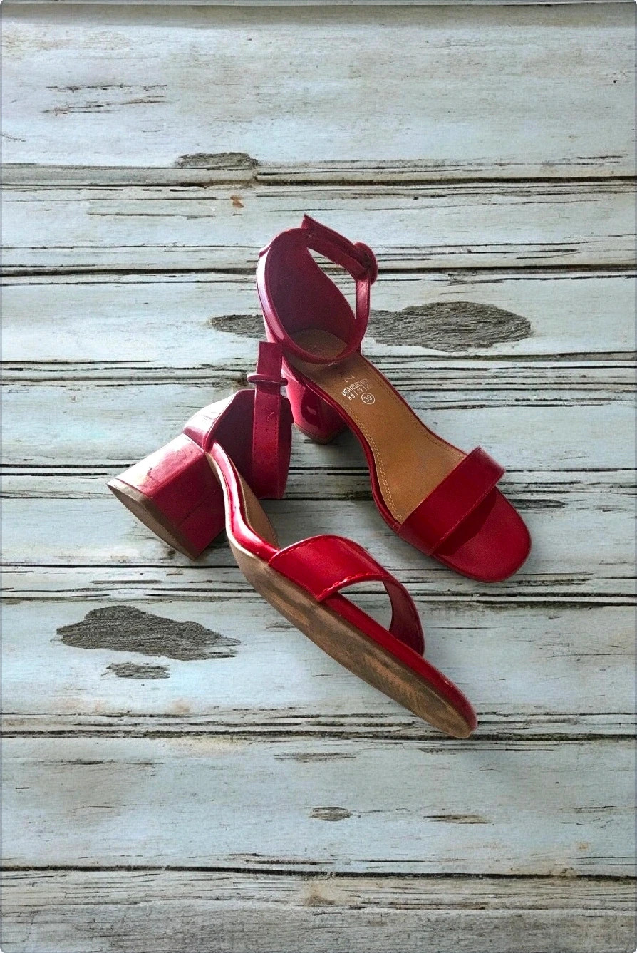 MariPaz sandalias tacón rojo charol talla miy cómodas | red patent heel sandals