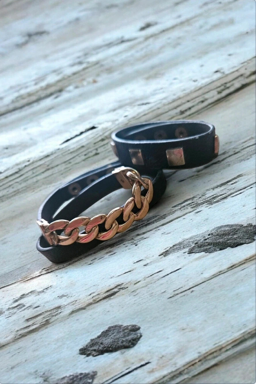 Parfois black bracelets · One double · Metallic details · Perfect condition