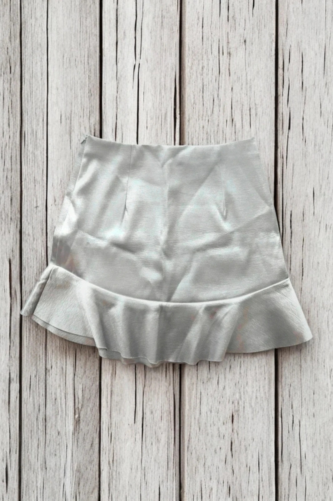 Falda H&M plata mini con volante satinada elegante casual talla XL – H&M – taille XL / 42 / 14 3