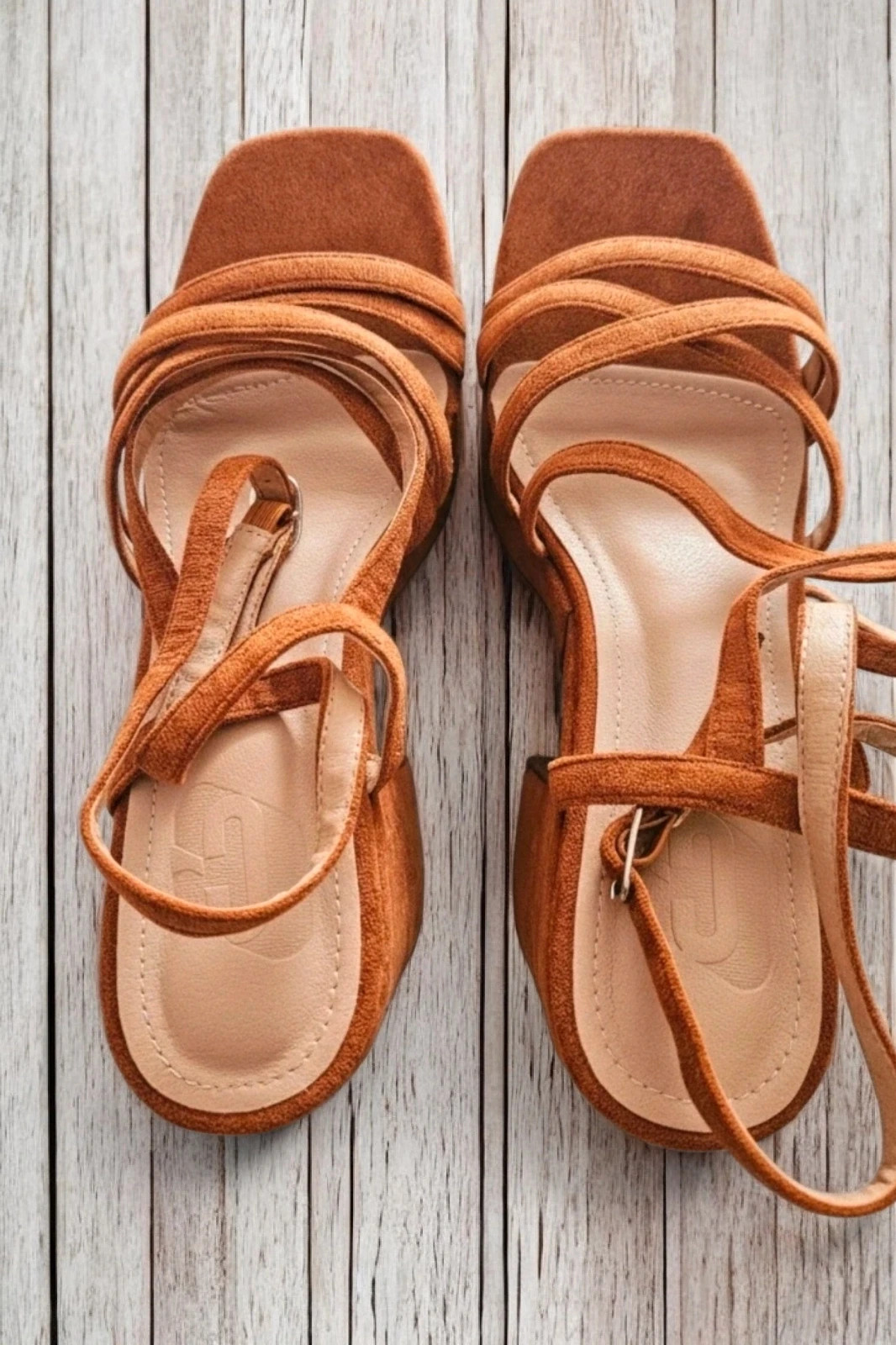 Sandalias Shein camel ante plataforma tacón alto block heel verano talla 40 – Shein – taille 40 5