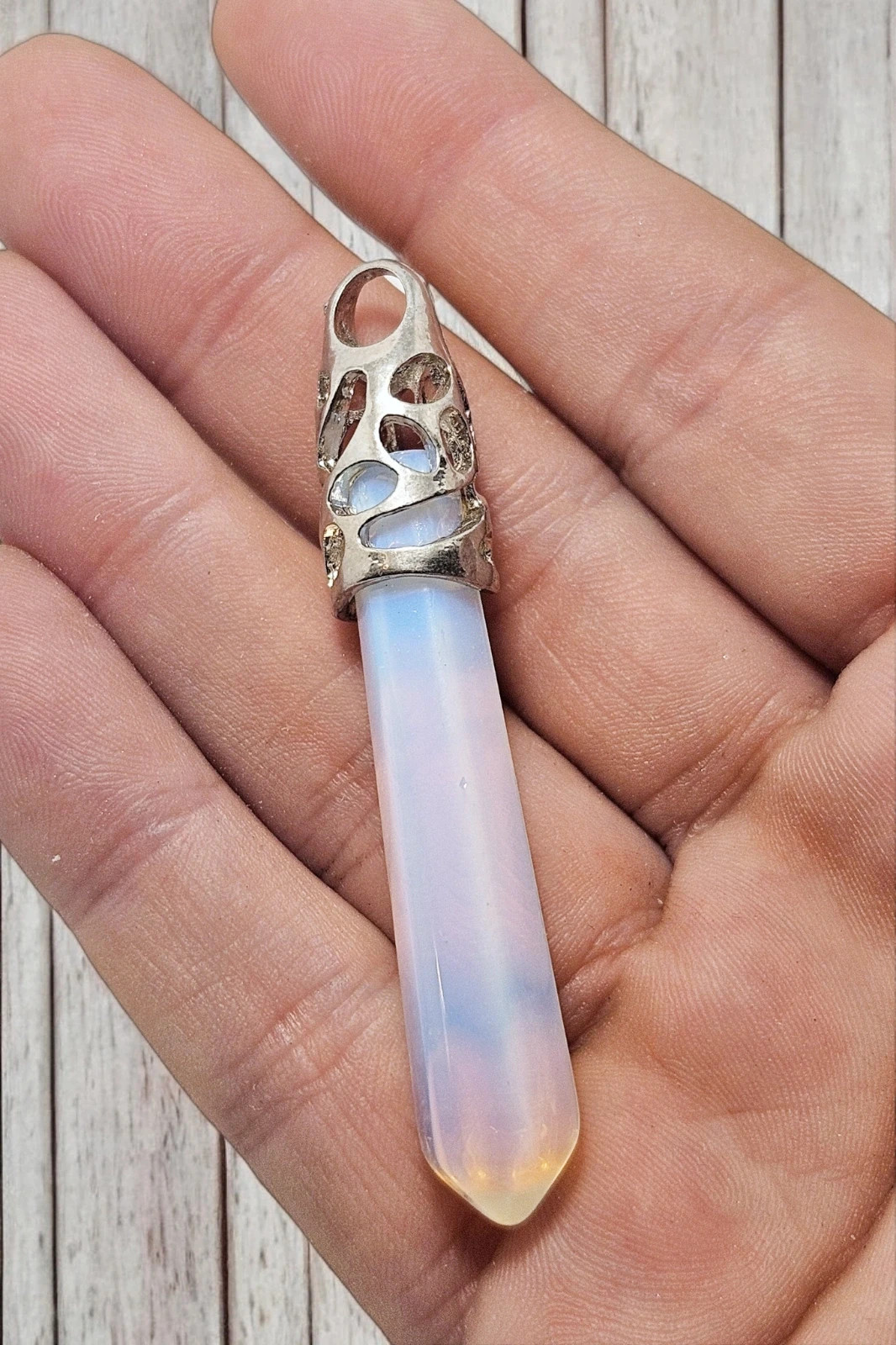 Colgante punta Opalina 6cm · Opalite generador · calma y transición · engarce plata – No Label 3